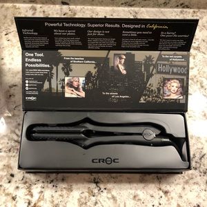 Croc Flat Iron